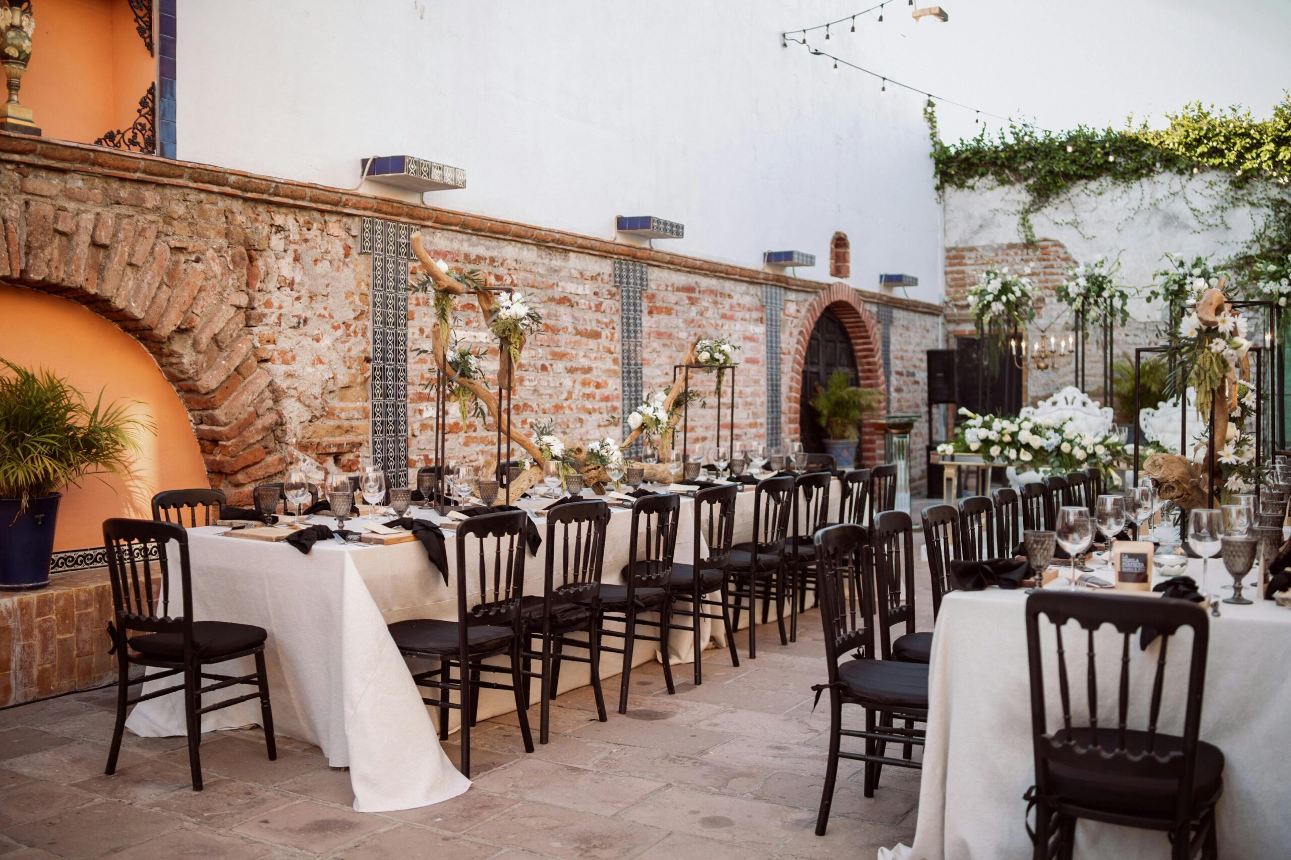 You are currently viewing 5 Stunning Wedding Themes Perfect for Lotusland